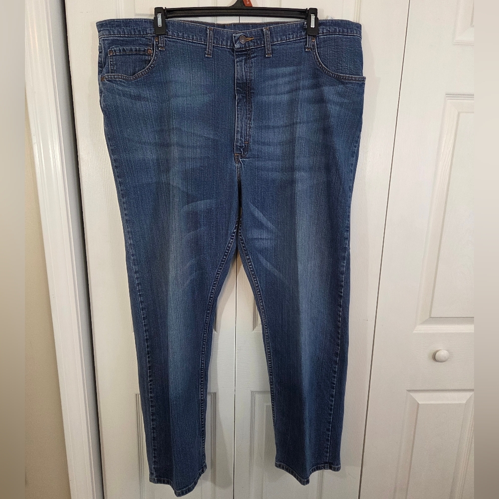 Mens Wrangler Relaxed Fit Straight Leg Jeans ~ Pre-Owned